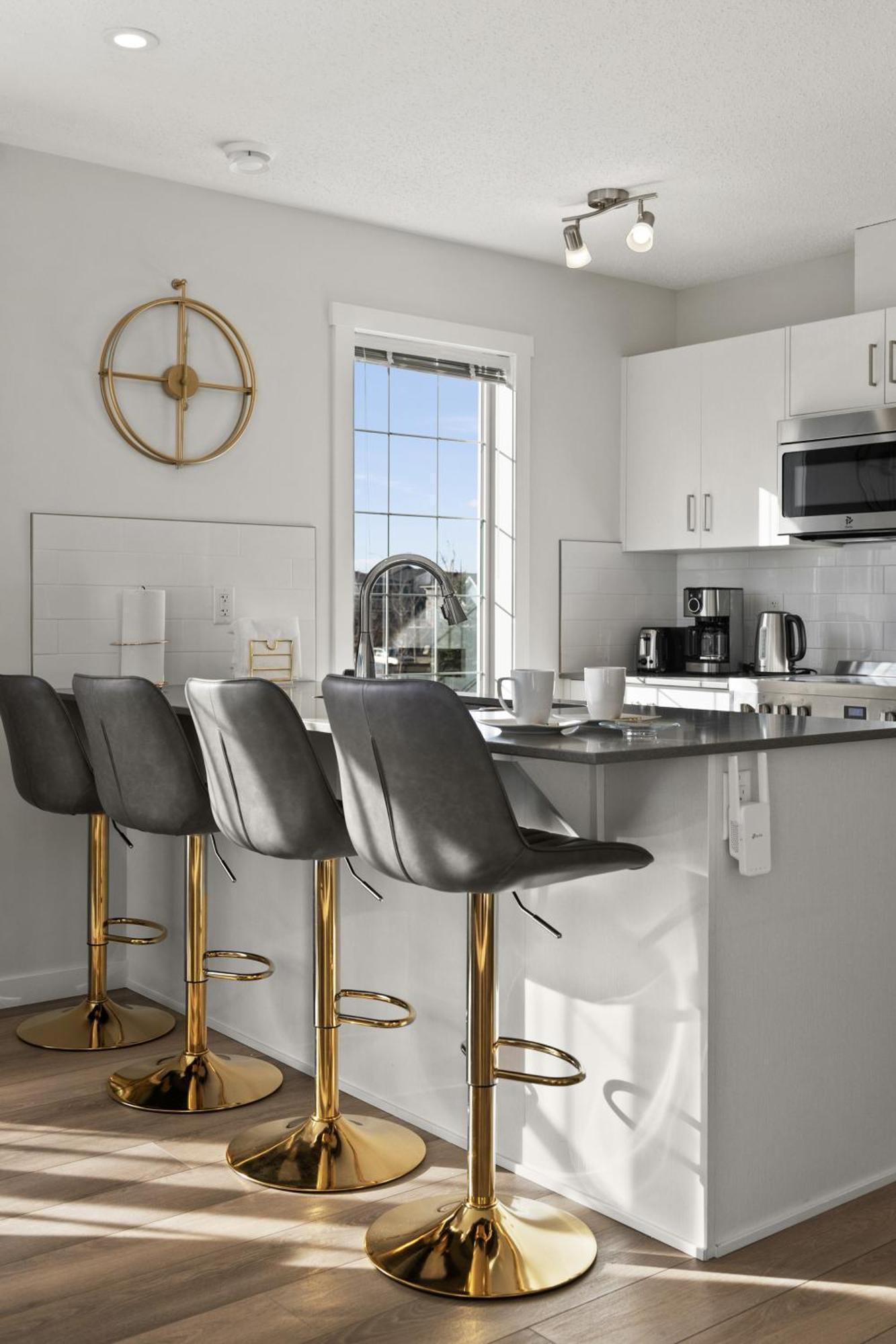 Globalstay New Apartments In Cranbrook Free Street Parking YYC Buitenkant foto