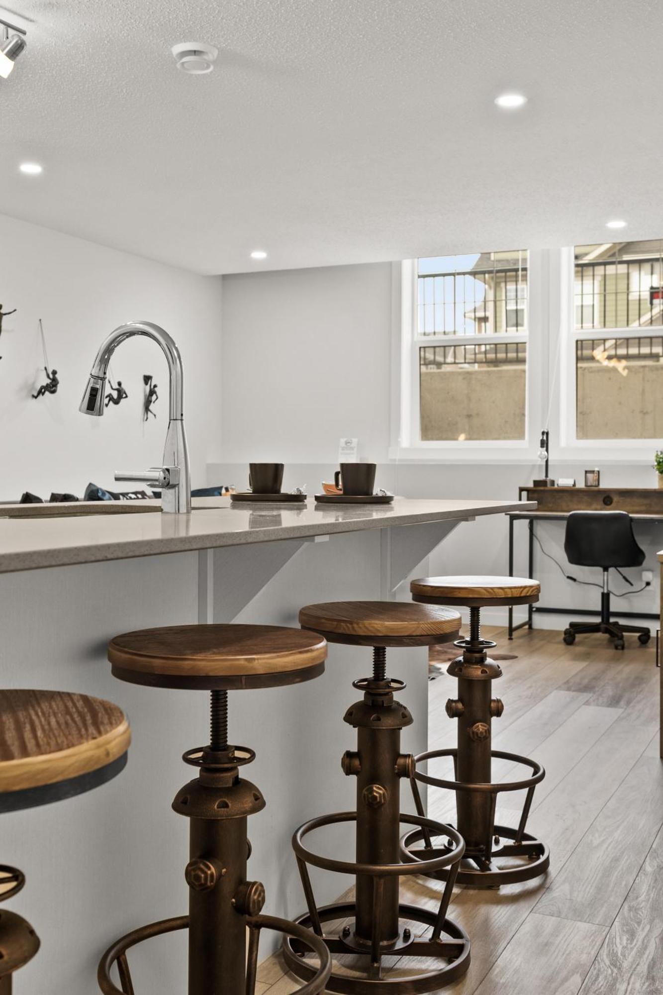 Globalstay New Apartments In Cranbrook Free Street Parking YYC Buitenkant foto